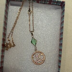 Chic Gold and Green Pendant Necklace